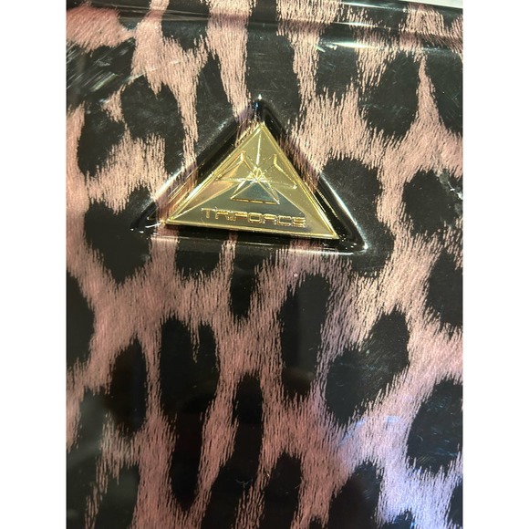 Leopard Print Travel Bag - Picture 4 of 9